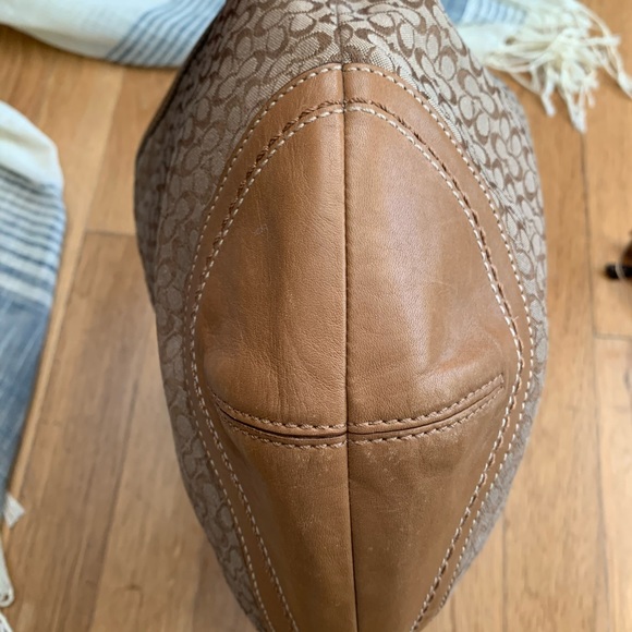 -Cuteness- Coach Small Hobo Signature Canvas - Picture 8 of 8